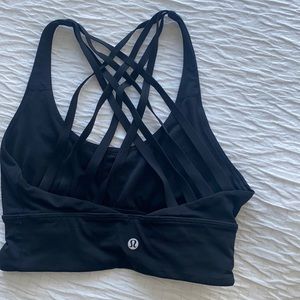 Lululemon Free To Be bra. size 4. NO pads included